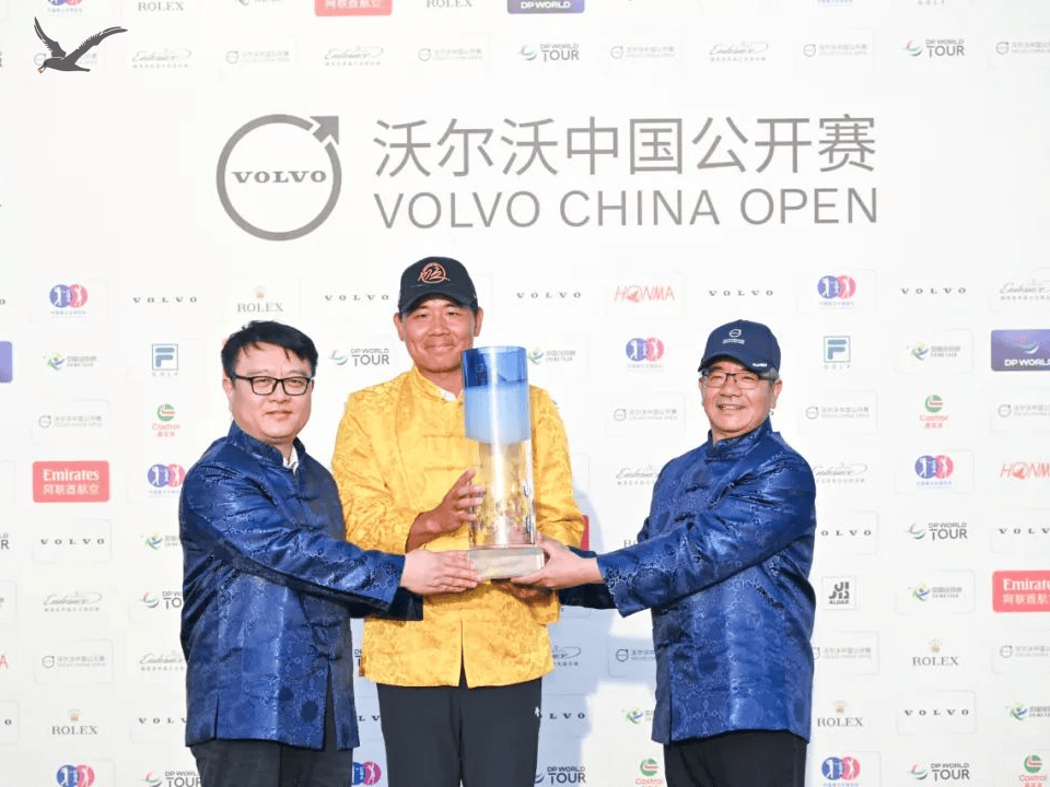Спортските Албатрос навиваат за победата на Ву Ашун на Volvo China Open